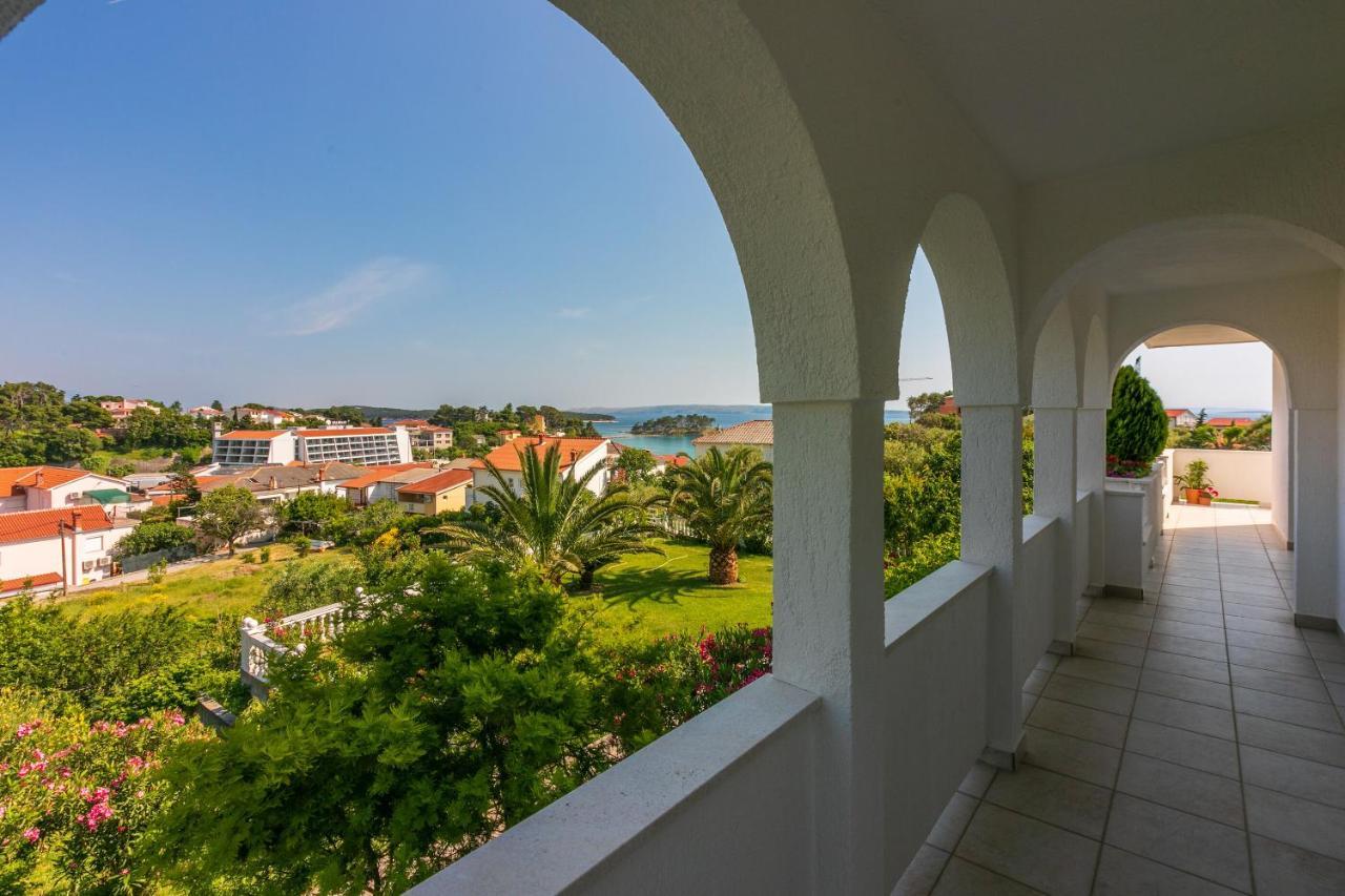 Banjol Apartments Vila Antula מראה חיצוני תמונה