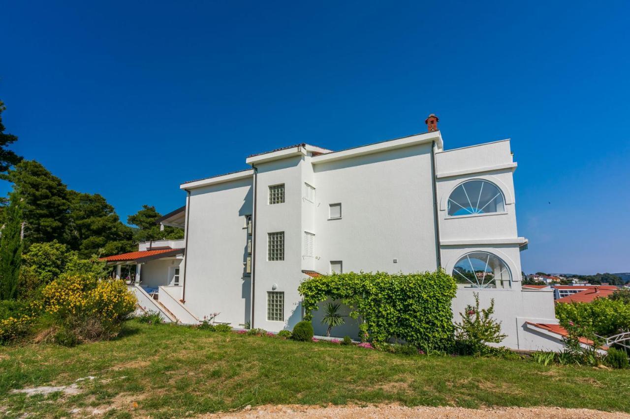 Banjol Apartments Vila Antula מראה חיצוני תמונה