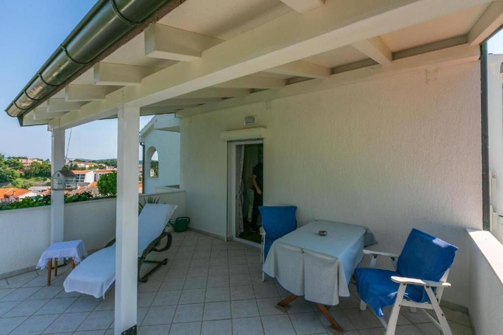 Banjol Apartments Vila Antula מראה חיצוני תמונה